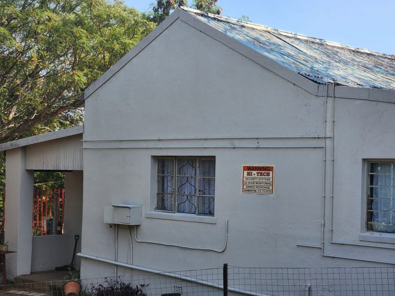 Solid charm with income potential and breathtaking views - Photo 2