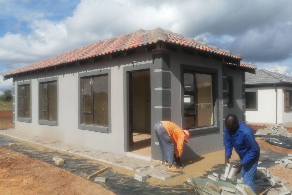 Modern New Builds with Solar Geyser & Aluminium Windows – Tailor-Made for You - Photo 3