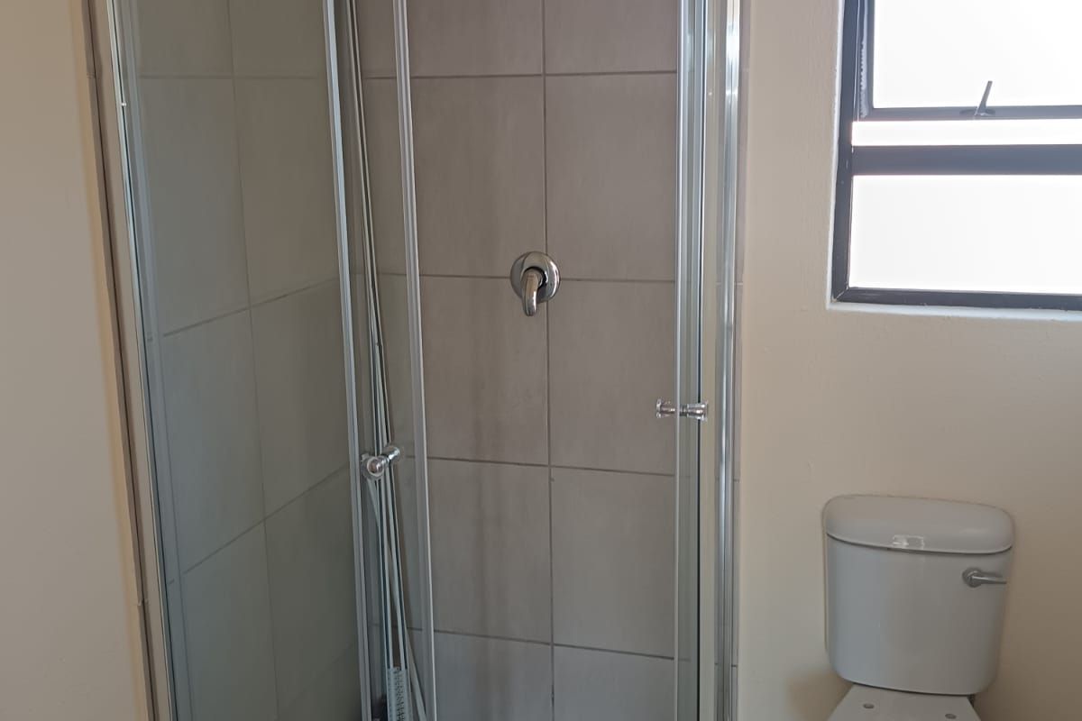 Modern New Builds with Solar Geyser & Aluminium Windows – Tailor-Made for You - Photo 5