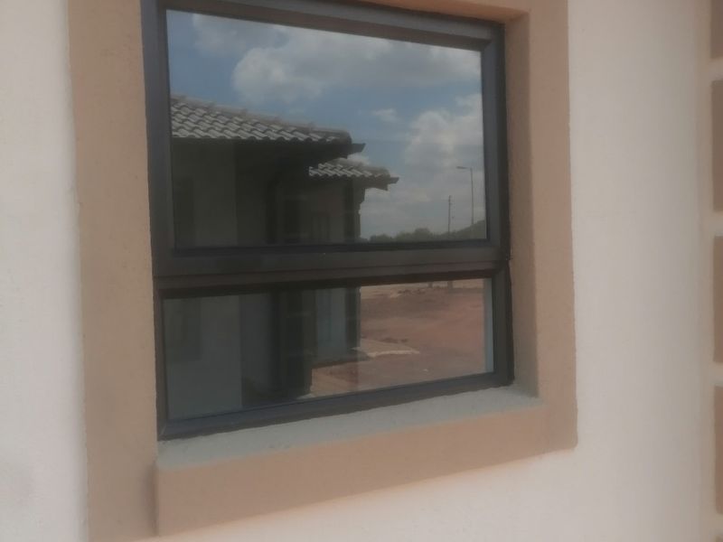 Modern New Builds with Solar Geyser & Aluminium Windows – Tailor-Made for You - Photo 9