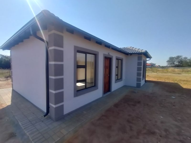 Modern New Builds with Solar Geyser & Aluminium Windows – Tailor-Made for You - Photo 3