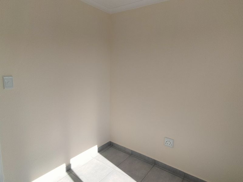 Brand-New Full Title Homes – You Choose the Stand, Size & Finishes - Double Storey House - Photo 8