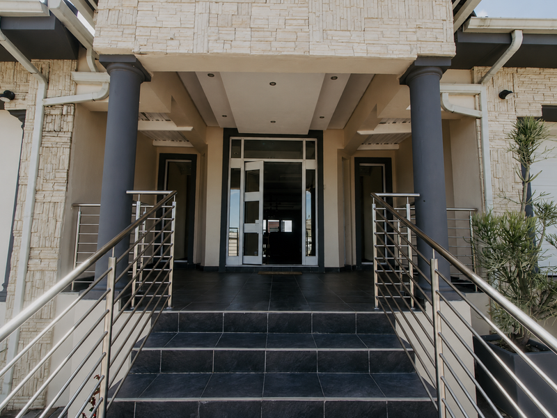 Elegance and style combined on the hills of Nahoon Valley Park - Photo 2