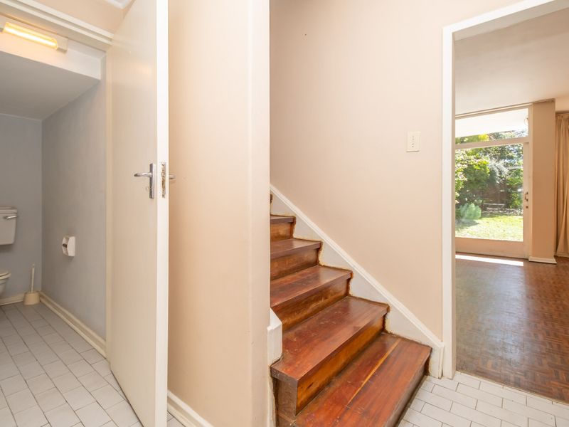 Spacious Double-Storey 2-Bedroom Garden Apartment to Rent in Sandton - Photo 7