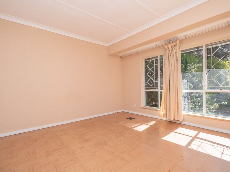 Spacious Double-Storey 2-Bedroom Garden Apartment to Rent in Sandton - Photo 2
