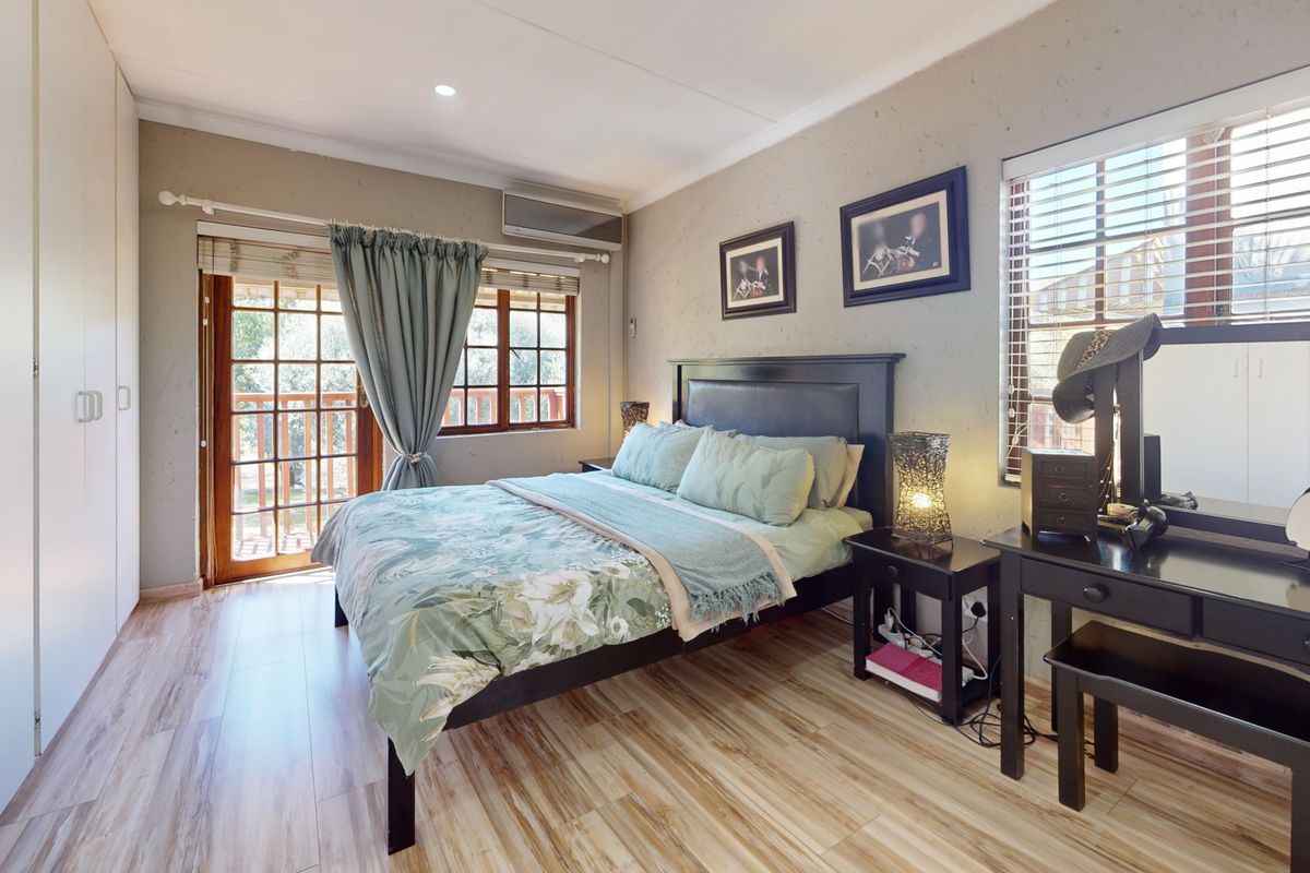 Beautiful family home in sought after Blue Gill Lifestyle Estate - Photo 3