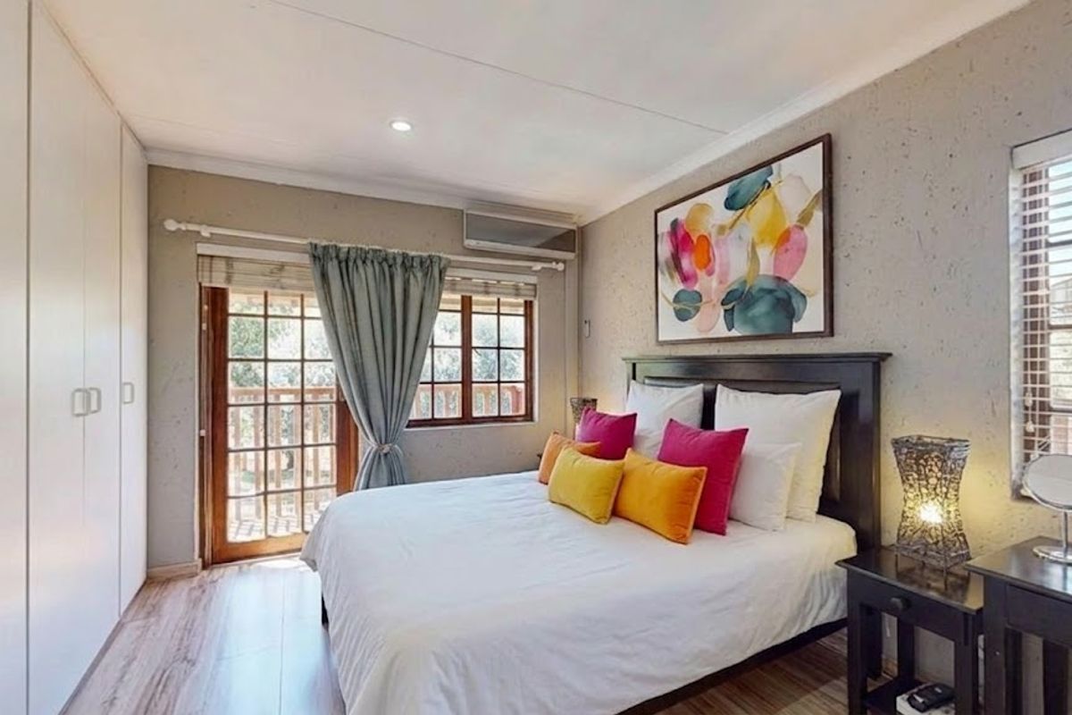 Beautiful family home in sought after Blue Gill Lifestyle Estate - Photo 3