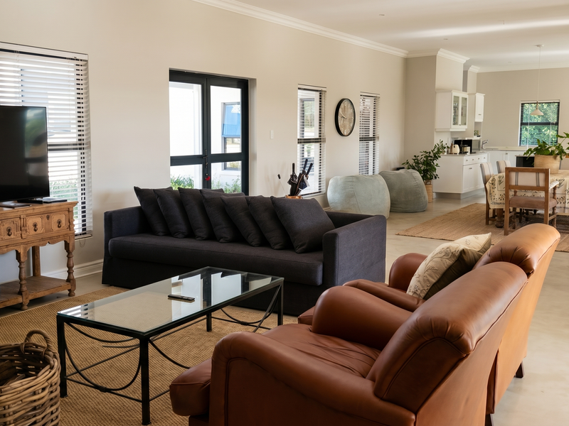 5 Bedroom home in sought after Garlington Estae - Photo 3
