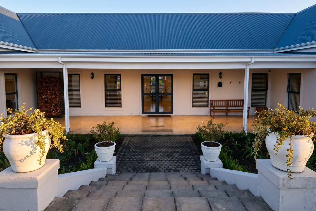 5 Bedroom home in sought after Garlington Estae - Photo 2