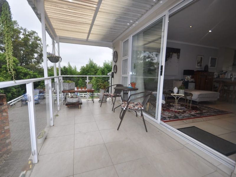 Beacon Bay - Elegant Townhouse to Let - Photo 4