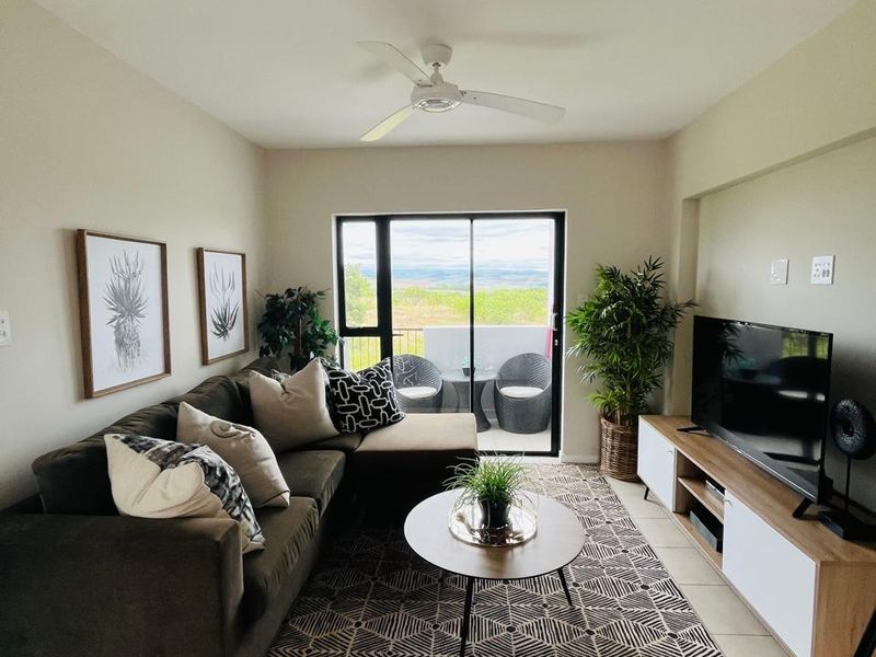 MODERN LIVING 2 BEDROOM, 2 BATHROOM APARTMENT IN DOUBLE SECURITY ACCESS ESTATE, AVAILABLE IMEDIATELY - Photo 3