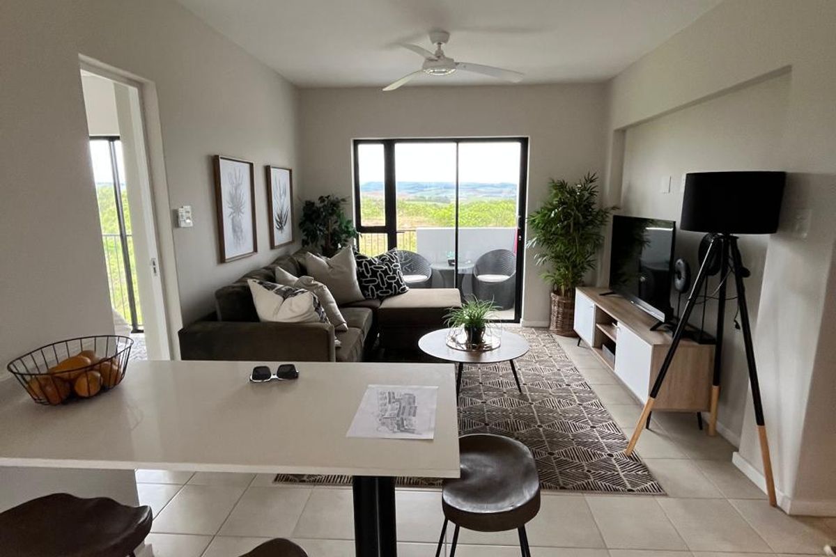 MODERN LIVING 2 BEDROOM, 2 BATHROOM APARTMENT IN DOUBLE SECURITY ACCESS ESTATE, AVAILABLE IMEDIATELY - Photo 5