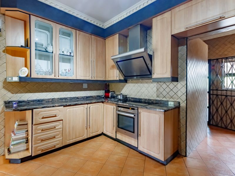 Packed with Potential in a Secure Boomed-Off Street in Vorna Valley - Photo 6