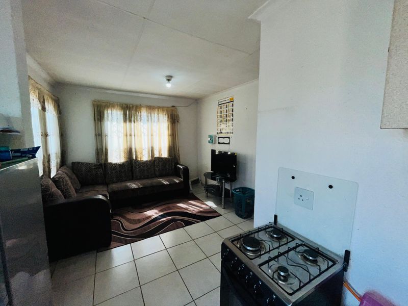 Affordable Living Meets Great Investment Potential - Photo 7