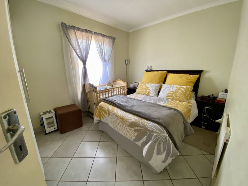 Charming House in Kirkney, Pretoria West - Photo 10