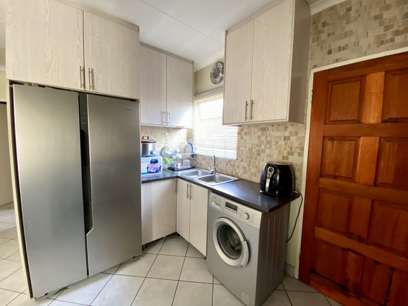 Charming House in Kirkney, Pretoria West - Photo 7