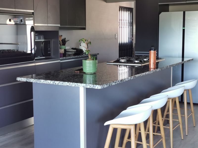 Spacious home and stunning views in Beacon Bay - Photo 2