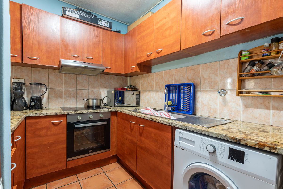 Spacious Home in the Heart of Parklands - Photo 2