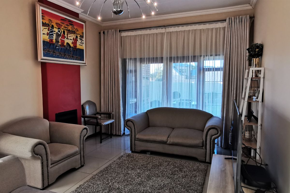 Geared for family living - Photo 3