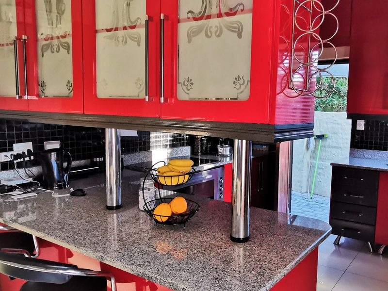 Geared for family living - Photo 8