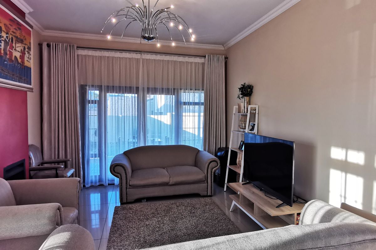 Geared for family living - Photo 4