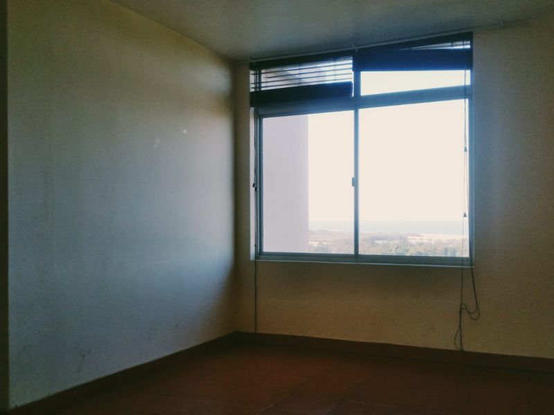 2 Bedroom with with undercover parking with views from Umhlanga to the Harbour - Photo 9