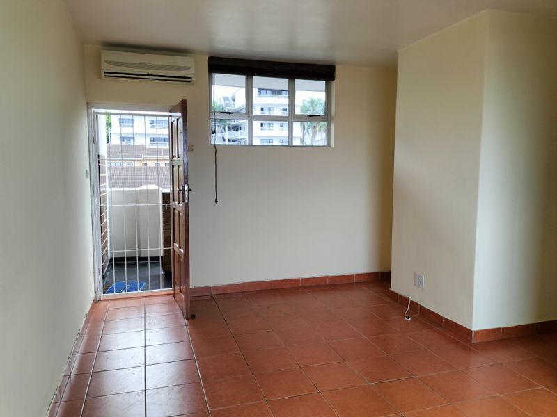 2 Bedroom with with undercover parking with views from Umhlanga to the Harbour - Photo 6