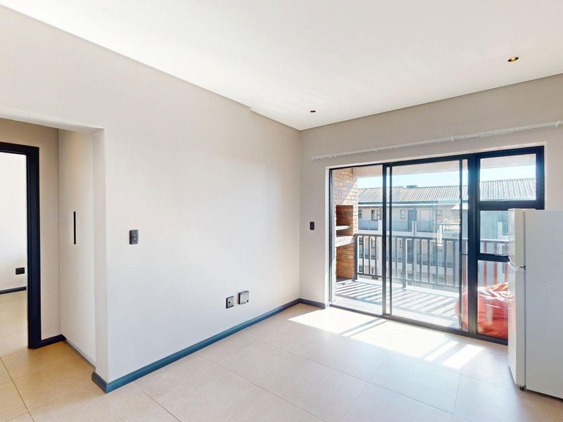MODERN TOP FLOOR APARTMENT IN POPULAR, TOKAI! - Photo 5