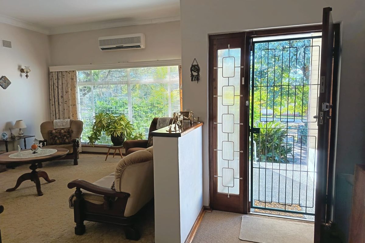 House for sale in Uitenhage - Photo 3