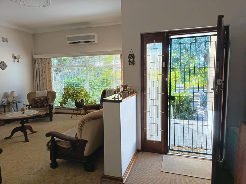 House for sale in Uitenhage - Photo 3