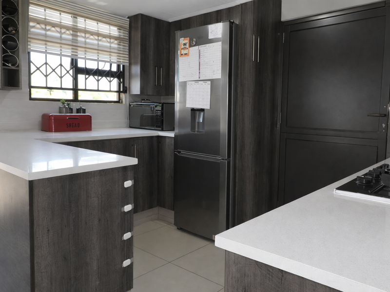Family Home on Expansive Stand – Space, Comfort & Lifestyle - Photo 9