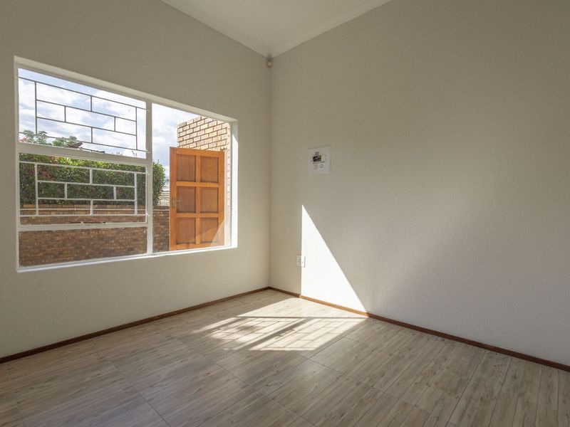 The Perfect Place To Call Home! - Photo 10
