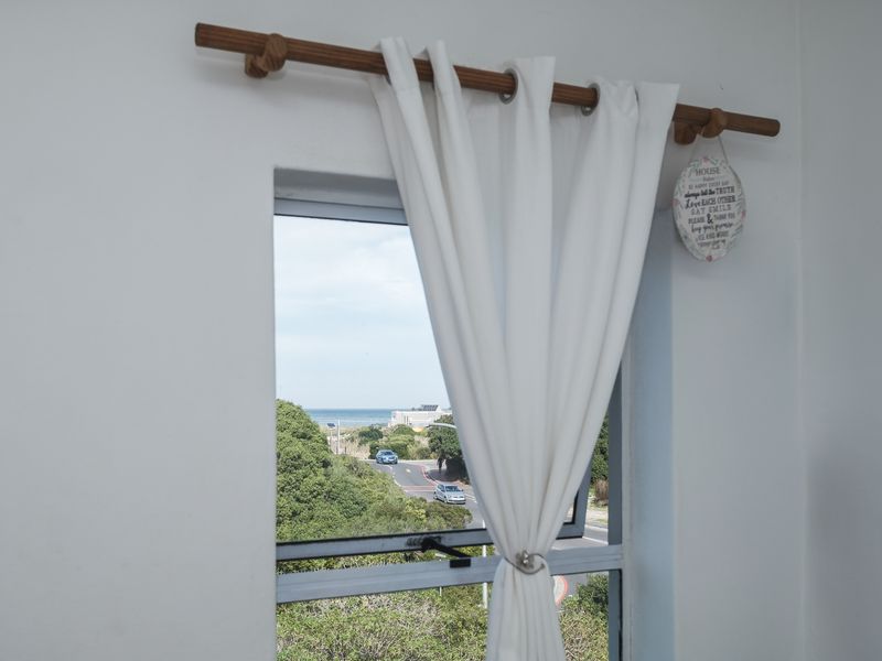 2 Bedroom Sunny Flat in Secure Complex - Photo 8