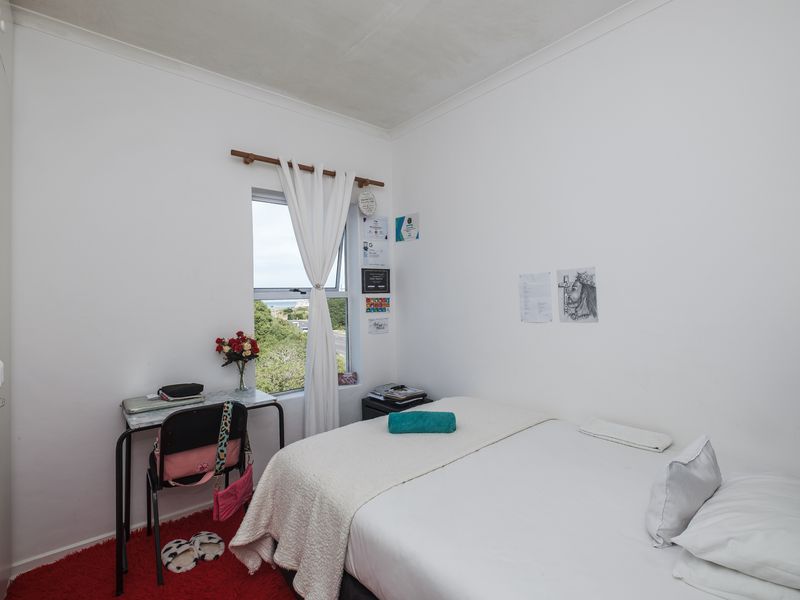 2 Bedroom Sunny Flat in Secure Complex - Photo 7