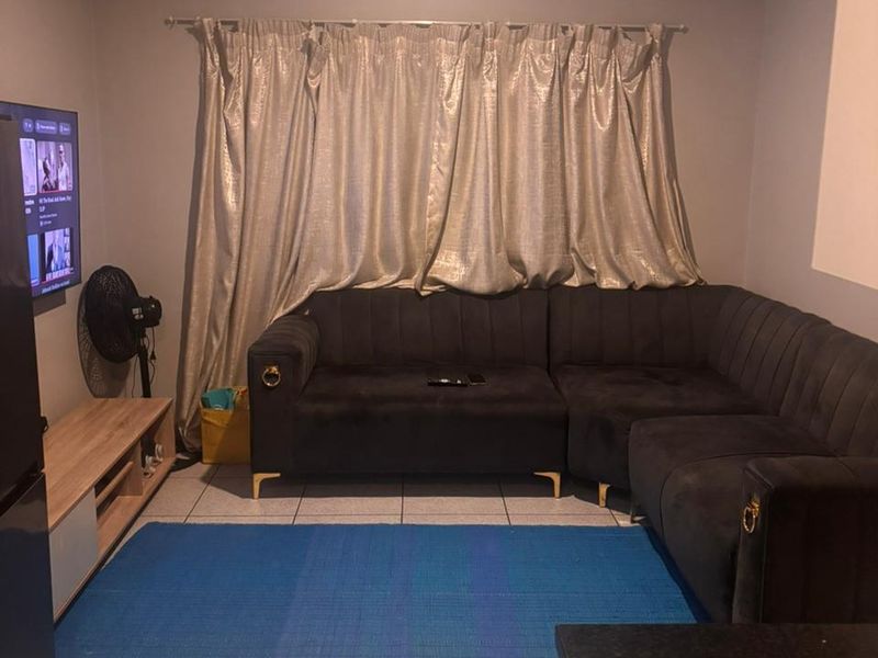 Apartment For Sale In Midrand - Photo 2