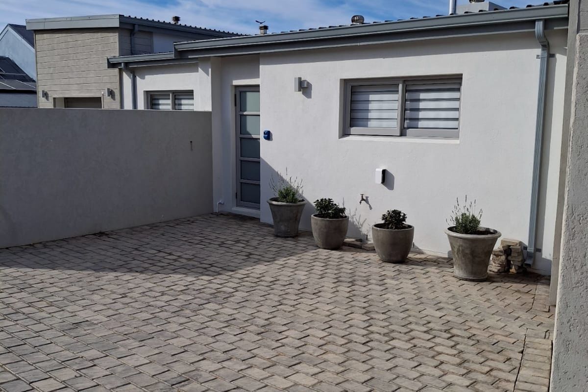 Income generator property investment!! - Photo 2
