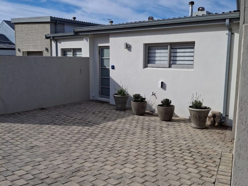 Income generator property investment!! - Photo 2