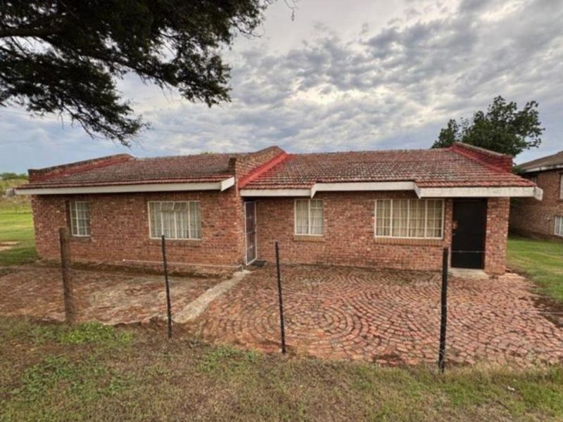 For Sale in Manor Heights, Despatch - Photo 5