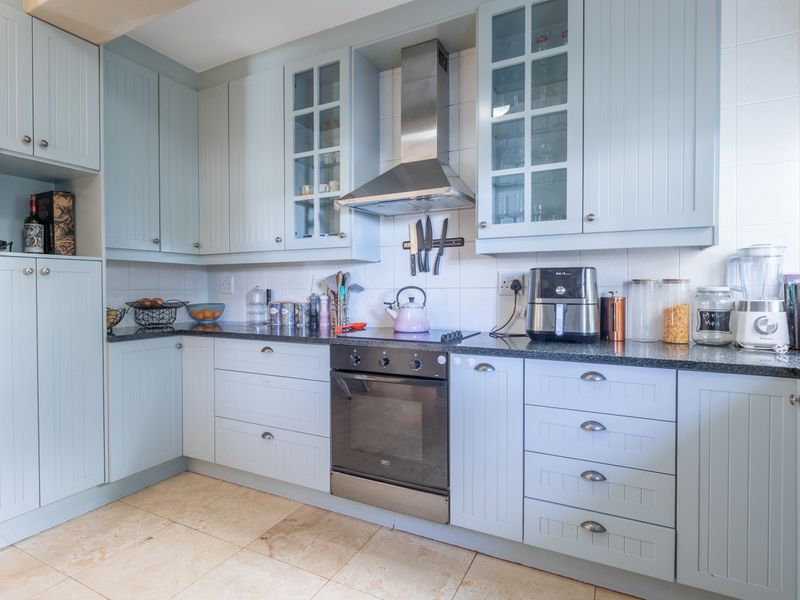Sole mandate 5beds 3baths double storey home for sale in Big Bay! - Photo 6