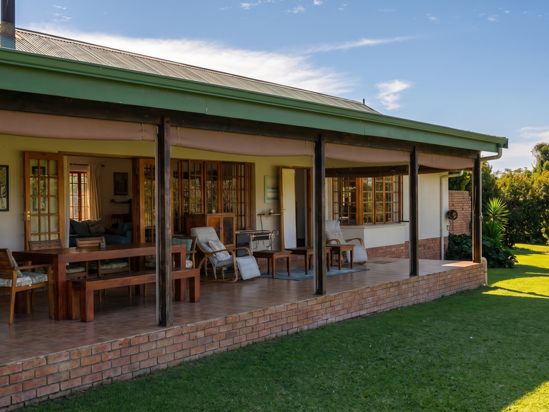 Country Living within a Secure Estate - Non-Distressed Auction. - Photo 7