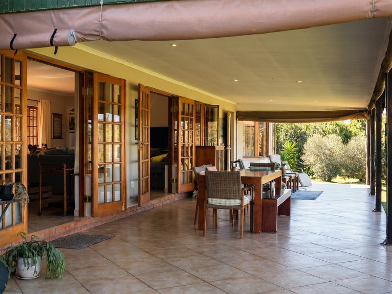 Country Living within a Secure Estate - Non-Distressed Auction. - Photo 8