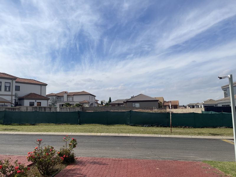 Prime Vacant Land in a Secure Estate . Build your dream home n Three Rivers. - Photo 1