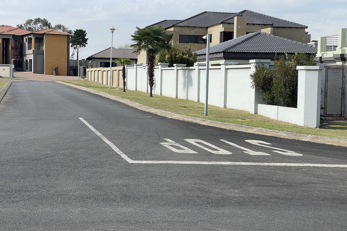 Prime Vacant Land in a Secure Estate . Build your dream home n Three Rivers. - Photo 3