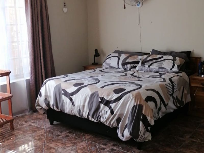 3 Bedroom home with double garage plus a one bedroom granny flat situated in Rosedale Park - Photo 8