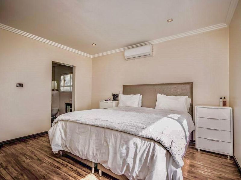 Sea Views and Sunrises Await! - Photo 7