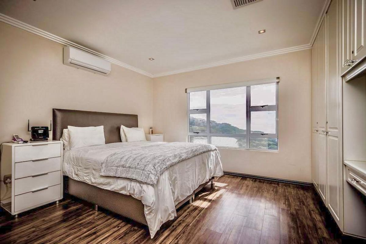 Sea Views and Sunrises Await! - Photo 5