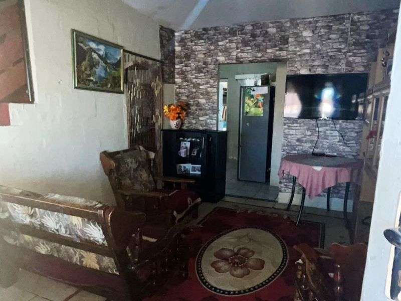 2 Bedroom Home for Sale in Sarepta - Kuils River - Photo 3