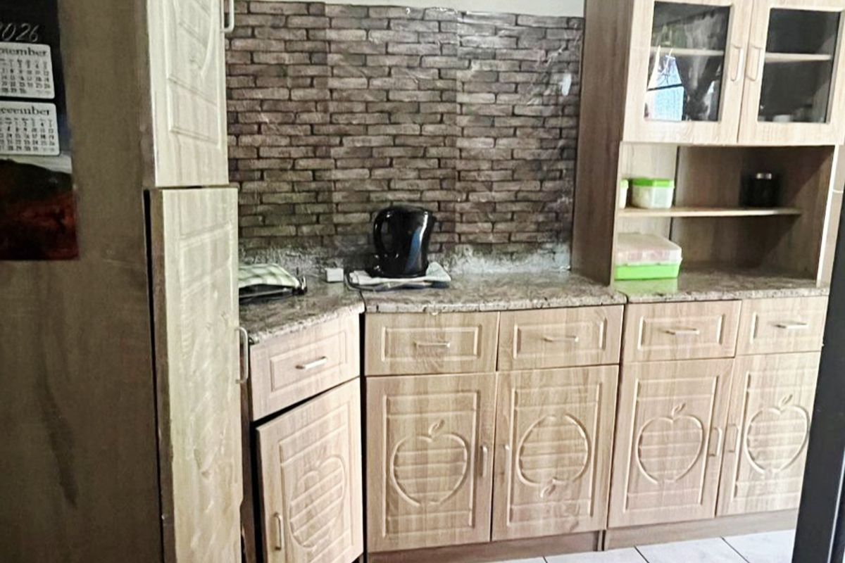 2 Bedroom Home for Sale in Sarepta - Kuils River - Photo 5