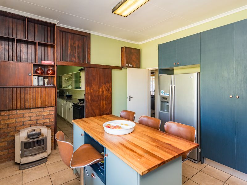 Bidding to start from R1 750,000 Live Non Distressed Auction First Open hour Wednesday 5pm to 6pm - Photo 5