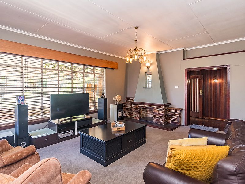 Bidding to start from R1 750,000 Live Non Distressed Auction First Open hour Wednesday 5pm to 6pm - Photo 6